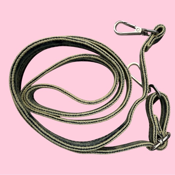 NWT VINTAGE STYLE JEANS HANDBAG WITH DETACHABLE ADJUSTABLE STRAP & BAG CHARMS - Picture 11 of 12